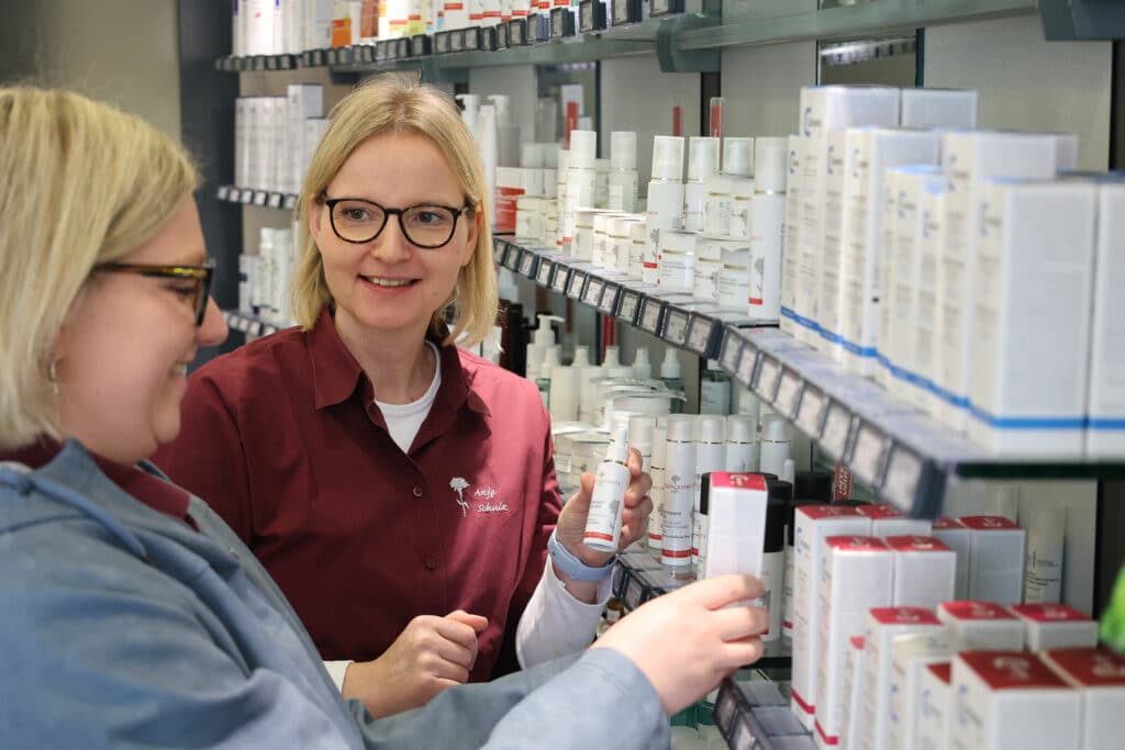 Homöopathie ist eine sanfte Therapieform neben der klassischen Schulmedizin. Homöopathische Beratung durch Apothekerin Kathrin Ridder.